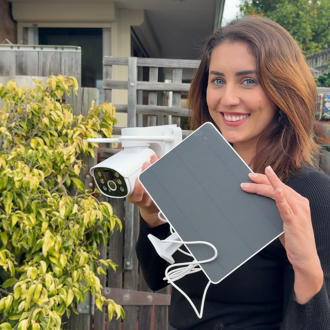 HomeGuard Wireless Solar Camera